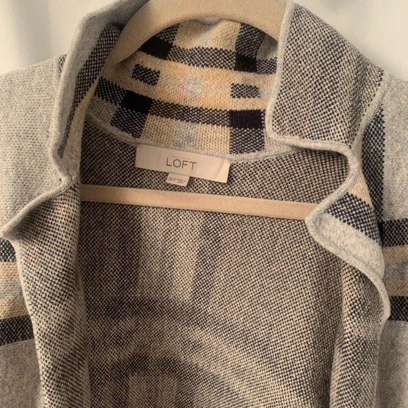 LOFT Poncho - Picture 2 of 3